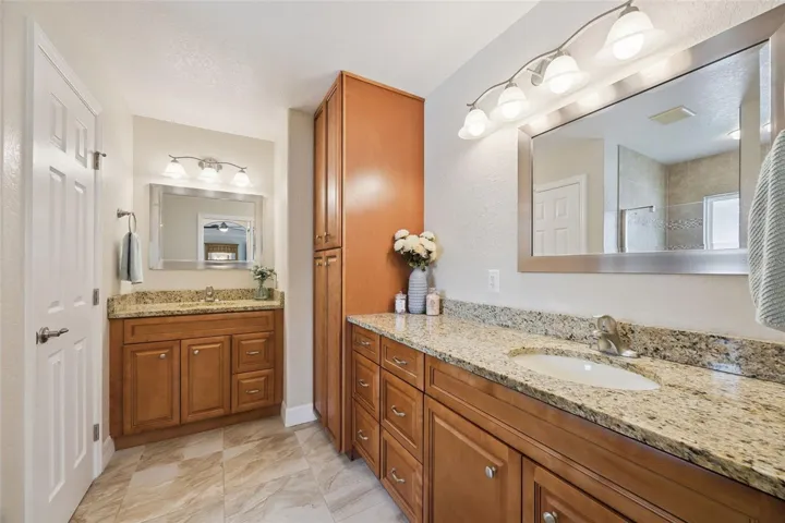 Double vanity