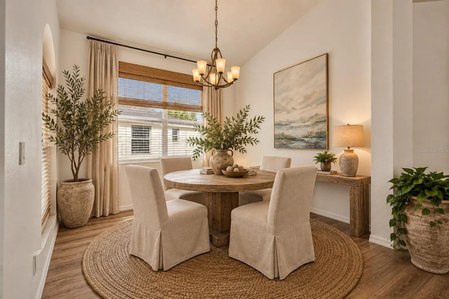 Staged dining