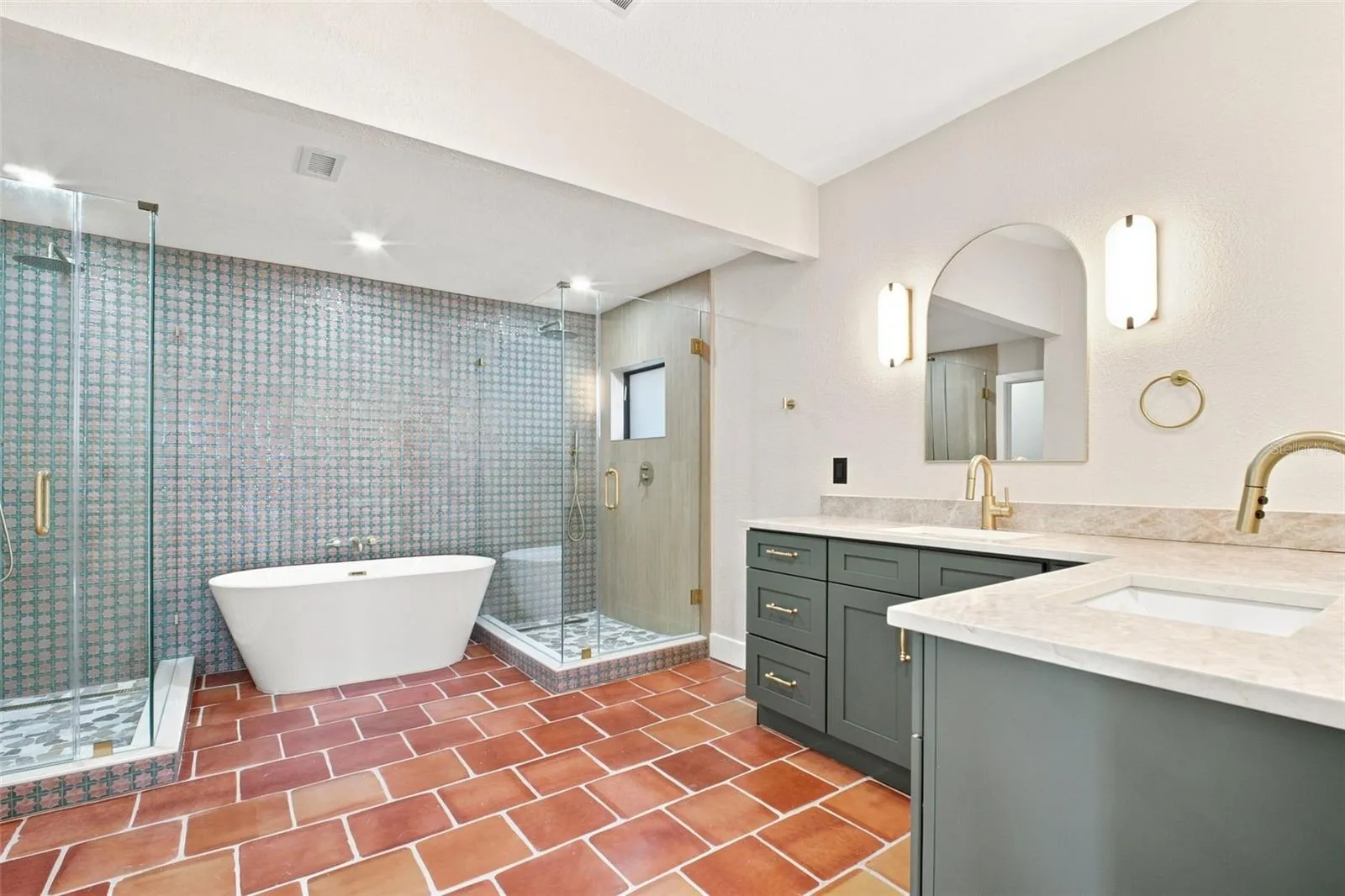 Primary Ensuite