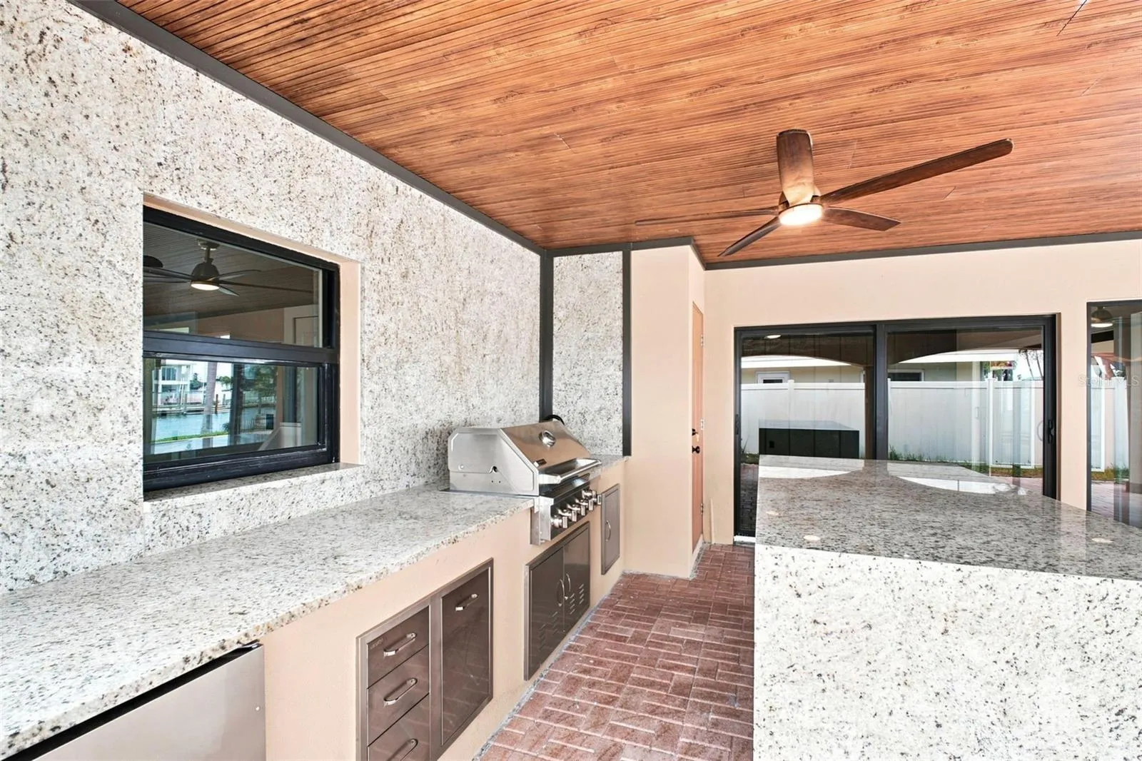 Outdoor kitchen