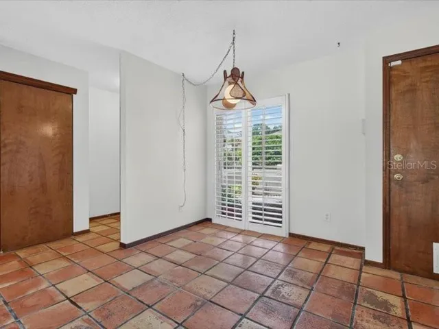 Dinette & Garage Door