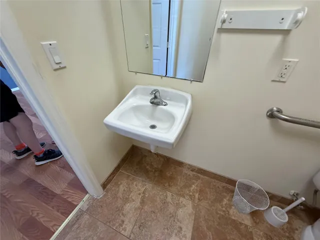 1170