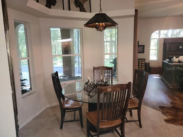 Eat in Kitchen area