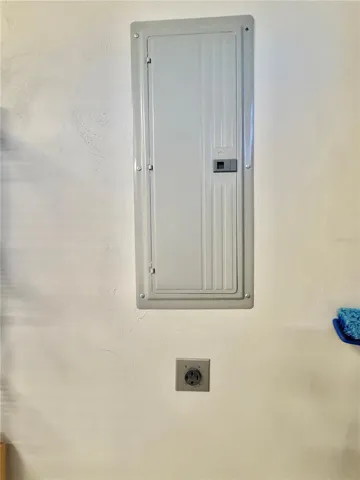 Electric Vehicle plug