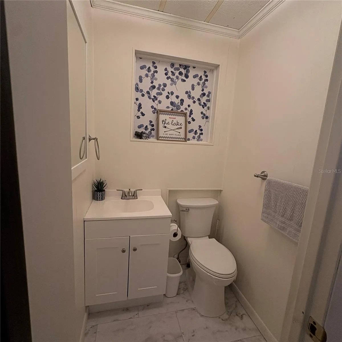 1/2 Bath