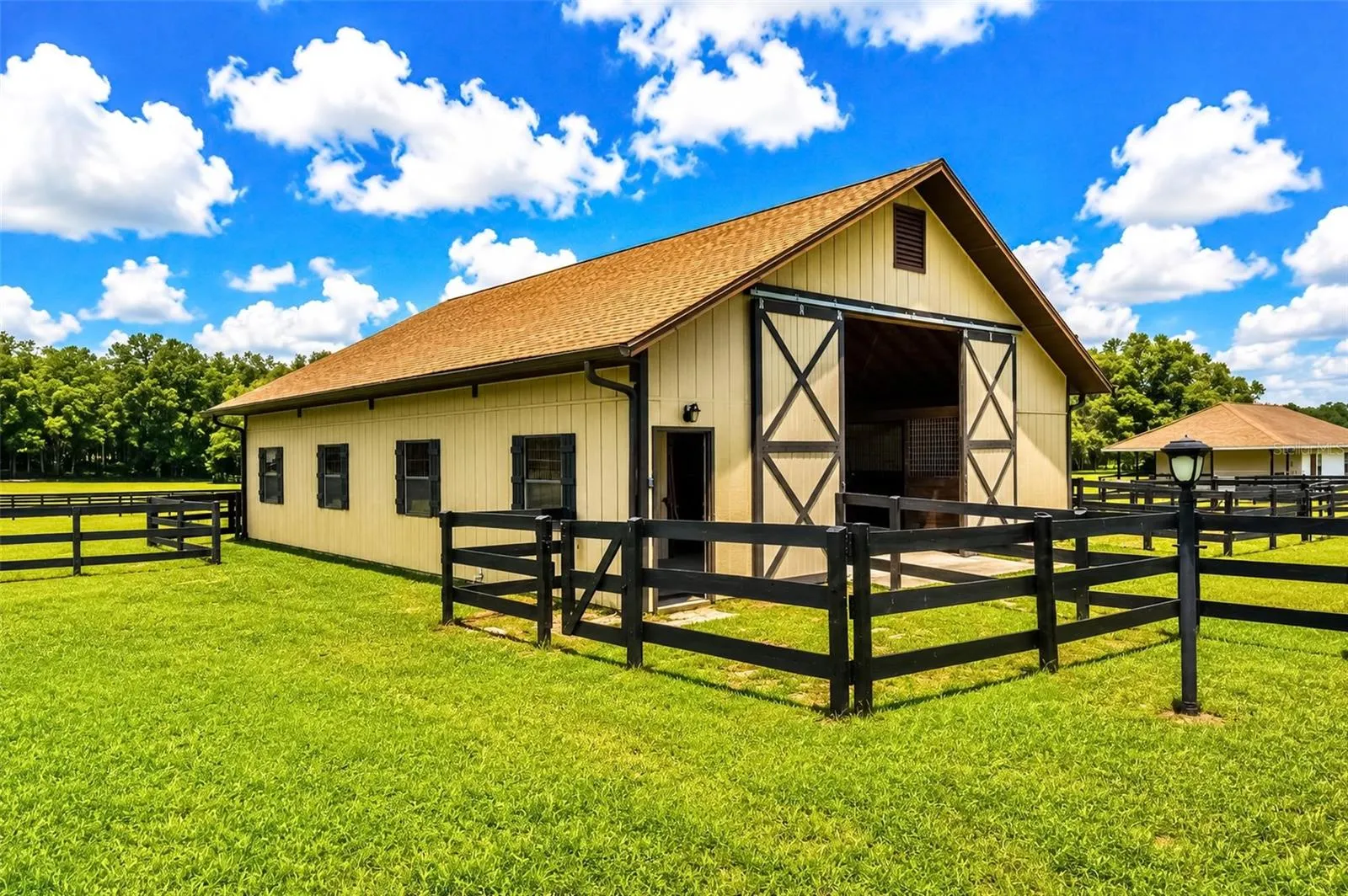 Barn / RV Port