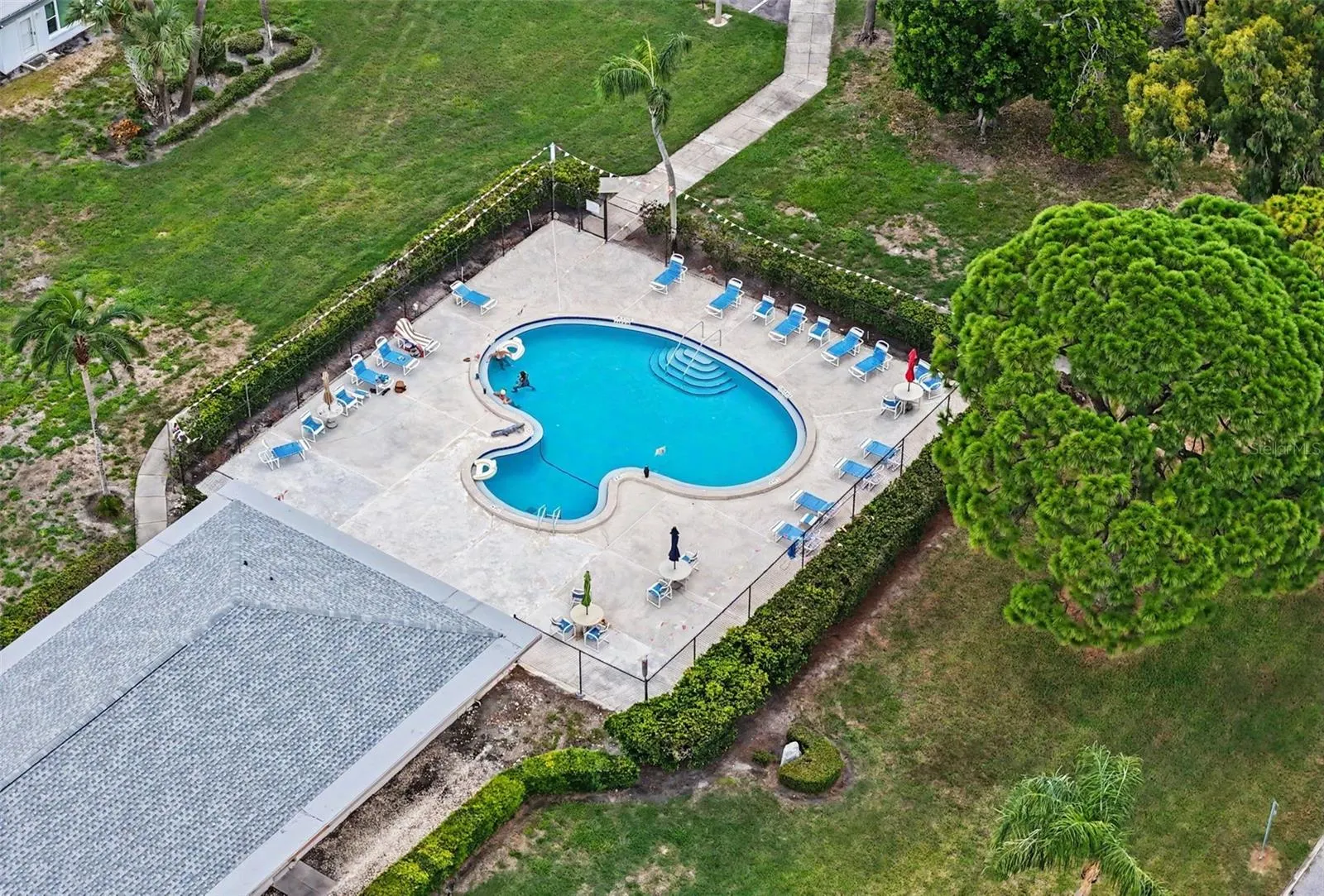Pool &amp; Clubhouse are great ways to meet new friends.