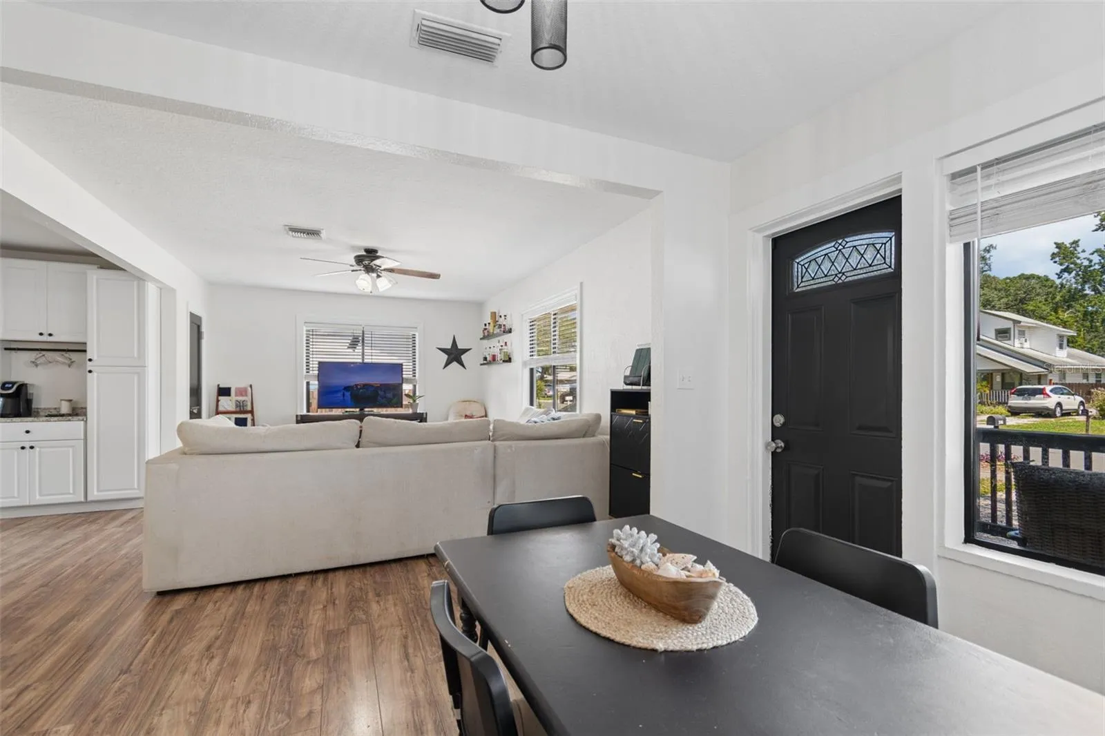 Dining &amp; Living space