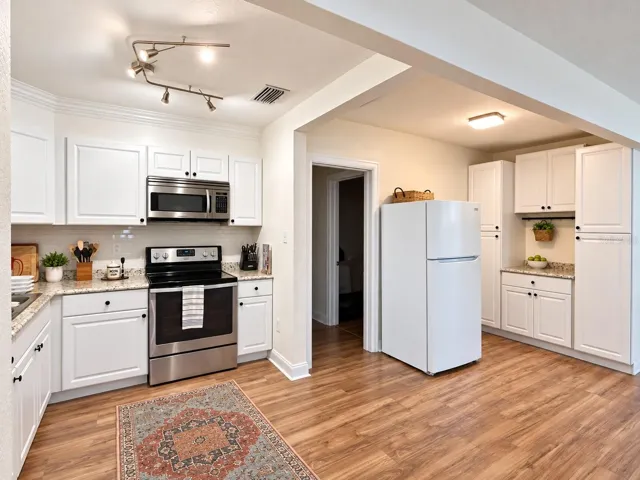 Spacious kitchen