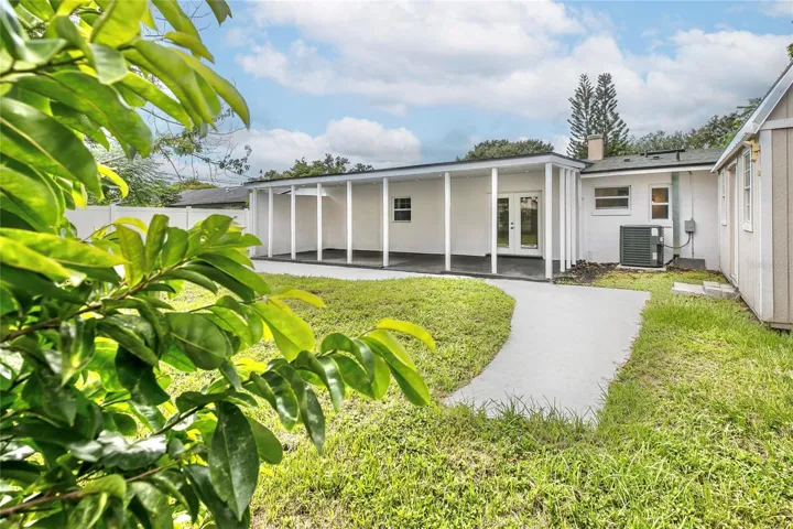 rear view /back yard