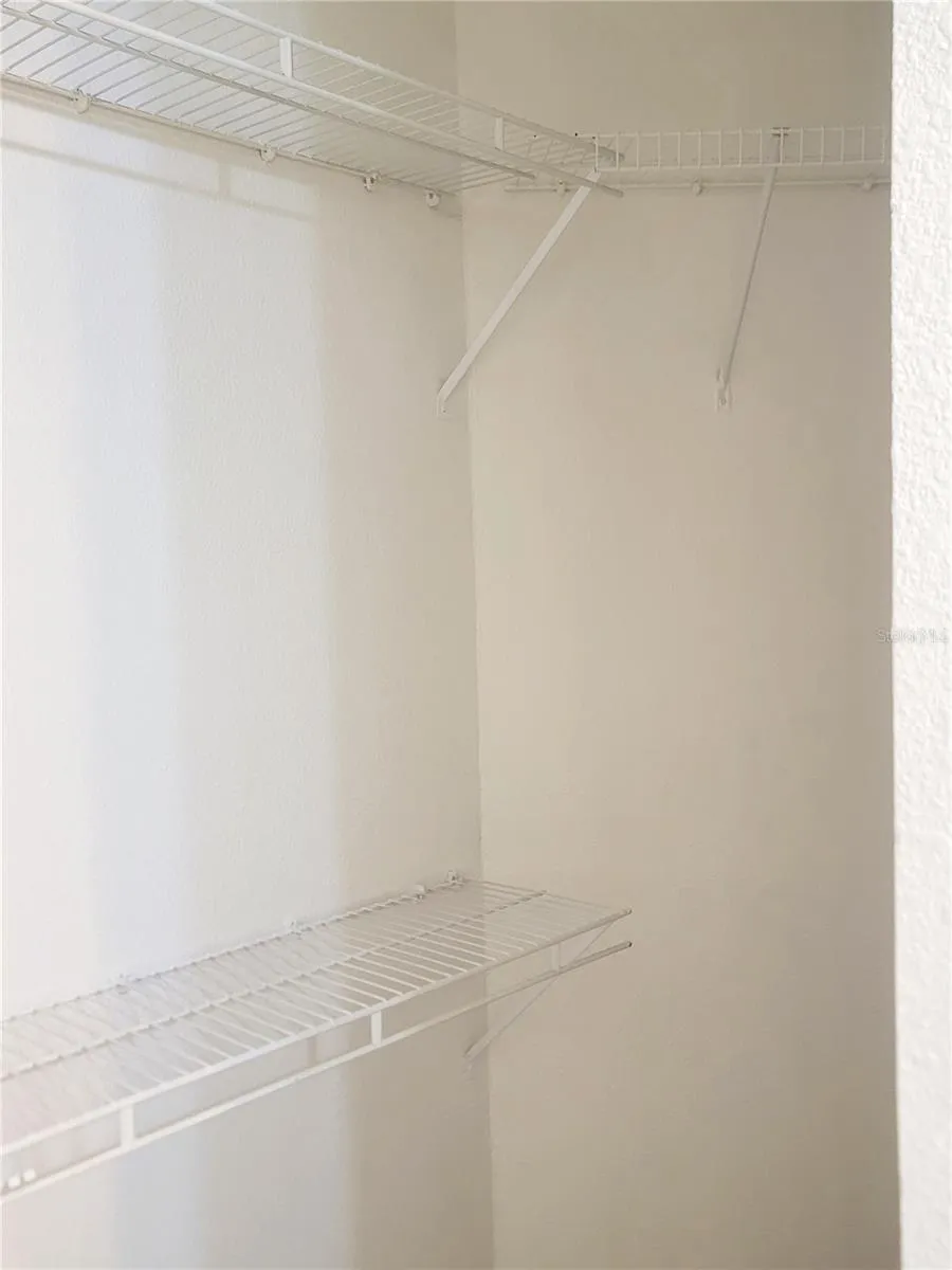 Walking Closet MasterBed.2
