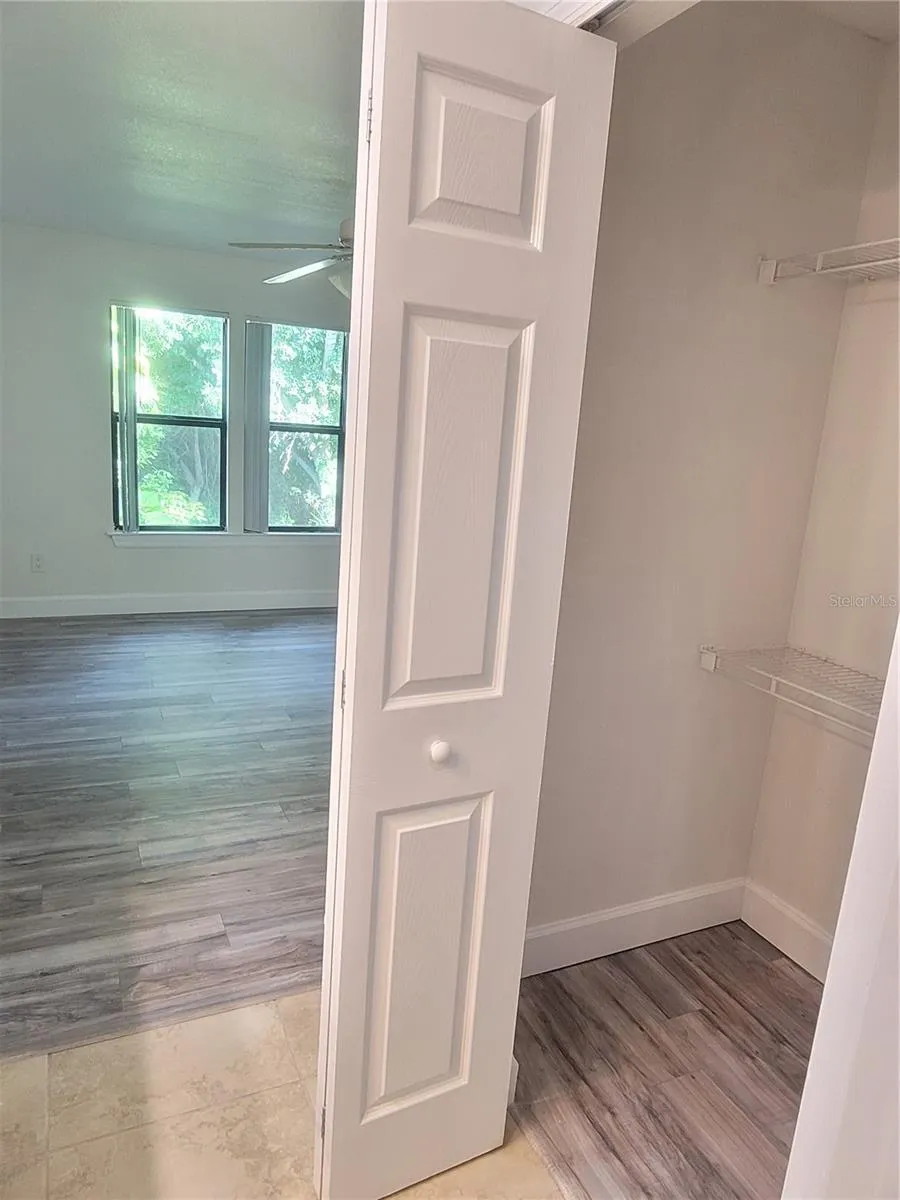 Walking Closet MasterBed.