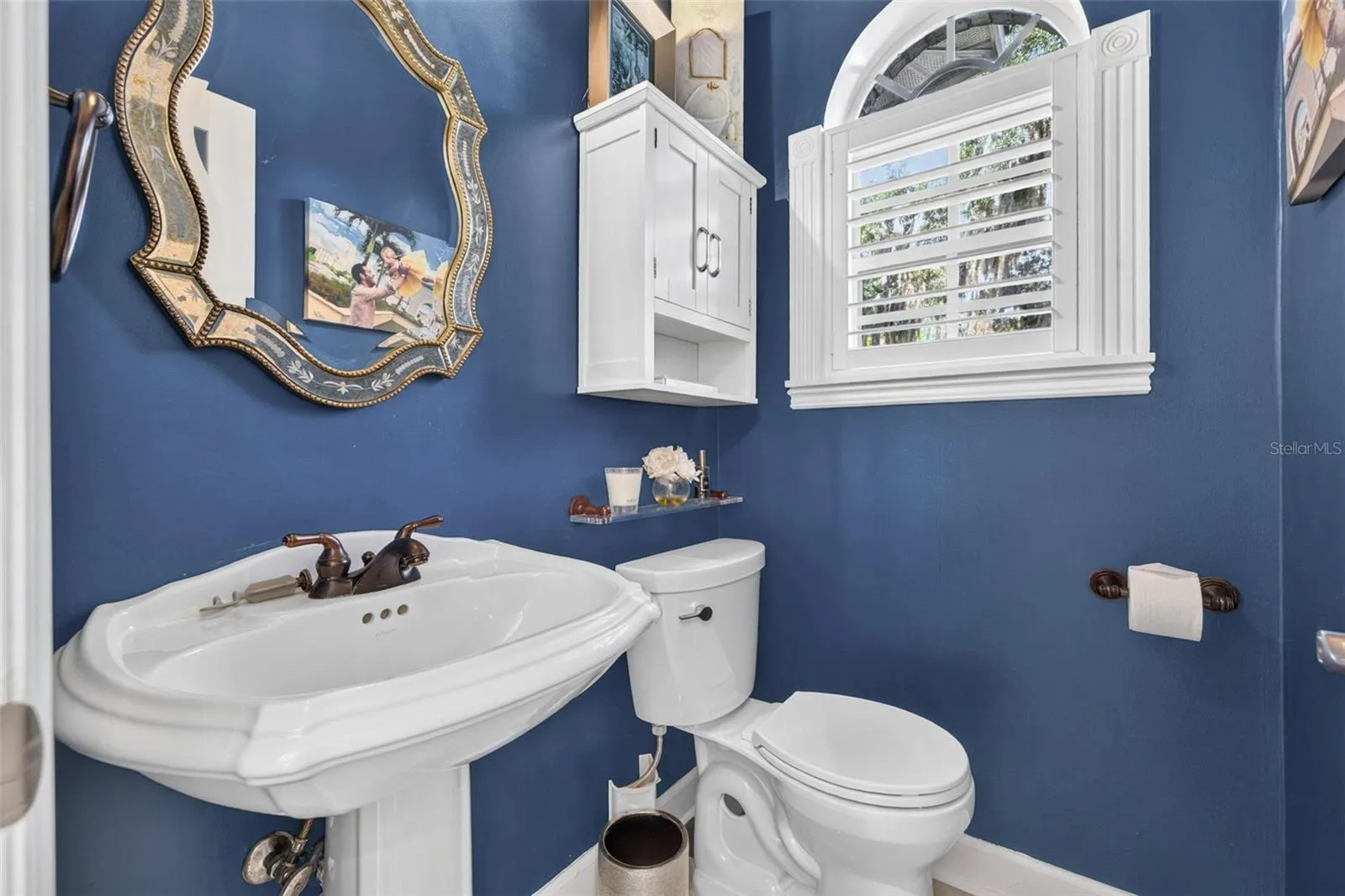 Powder room