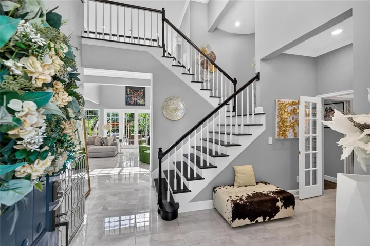 Entry/Foyer