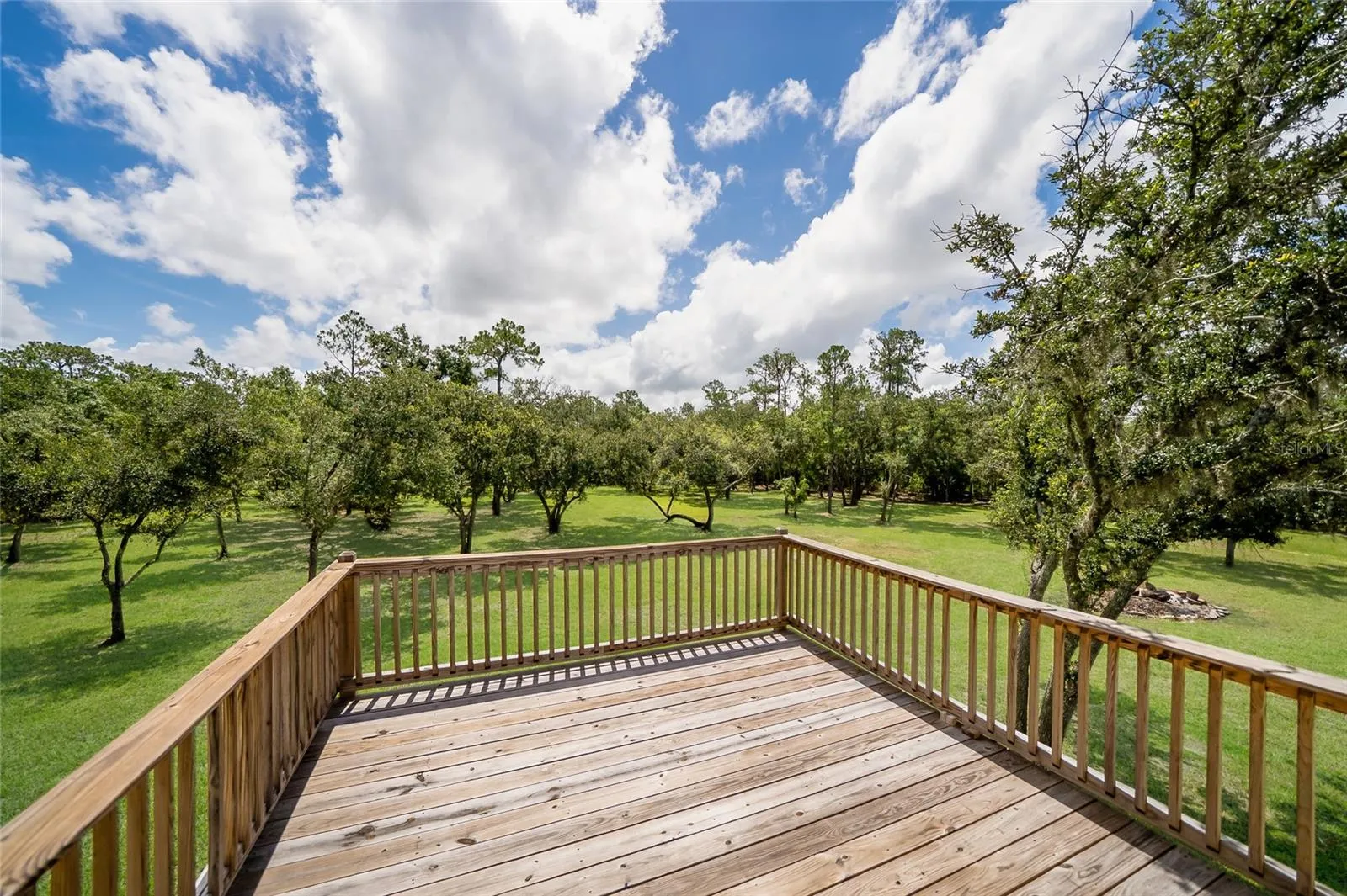 Barn - 2nd Floor Balcony