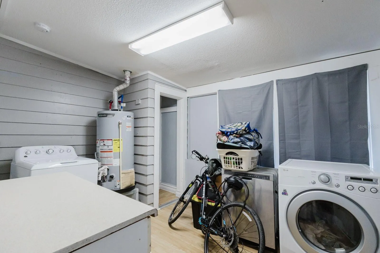 Utility/laundry