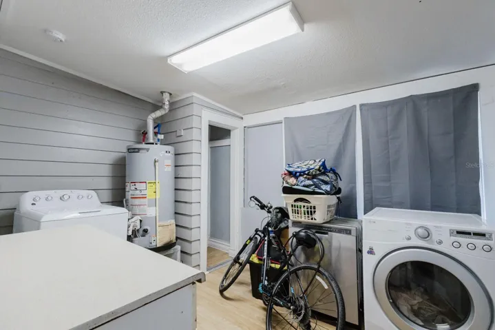 Utility/laundry