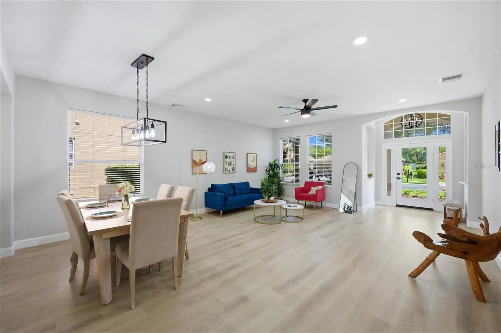 Dinning Room/Living Room