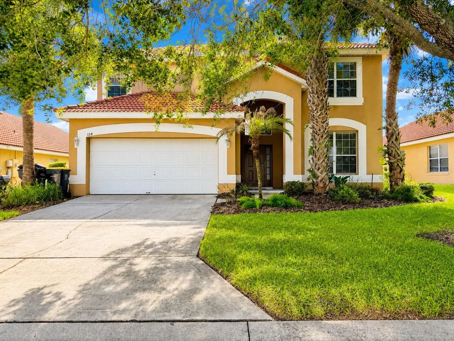 Beautiful 6 Bed 5+1 Bath Home with Pool and Spa