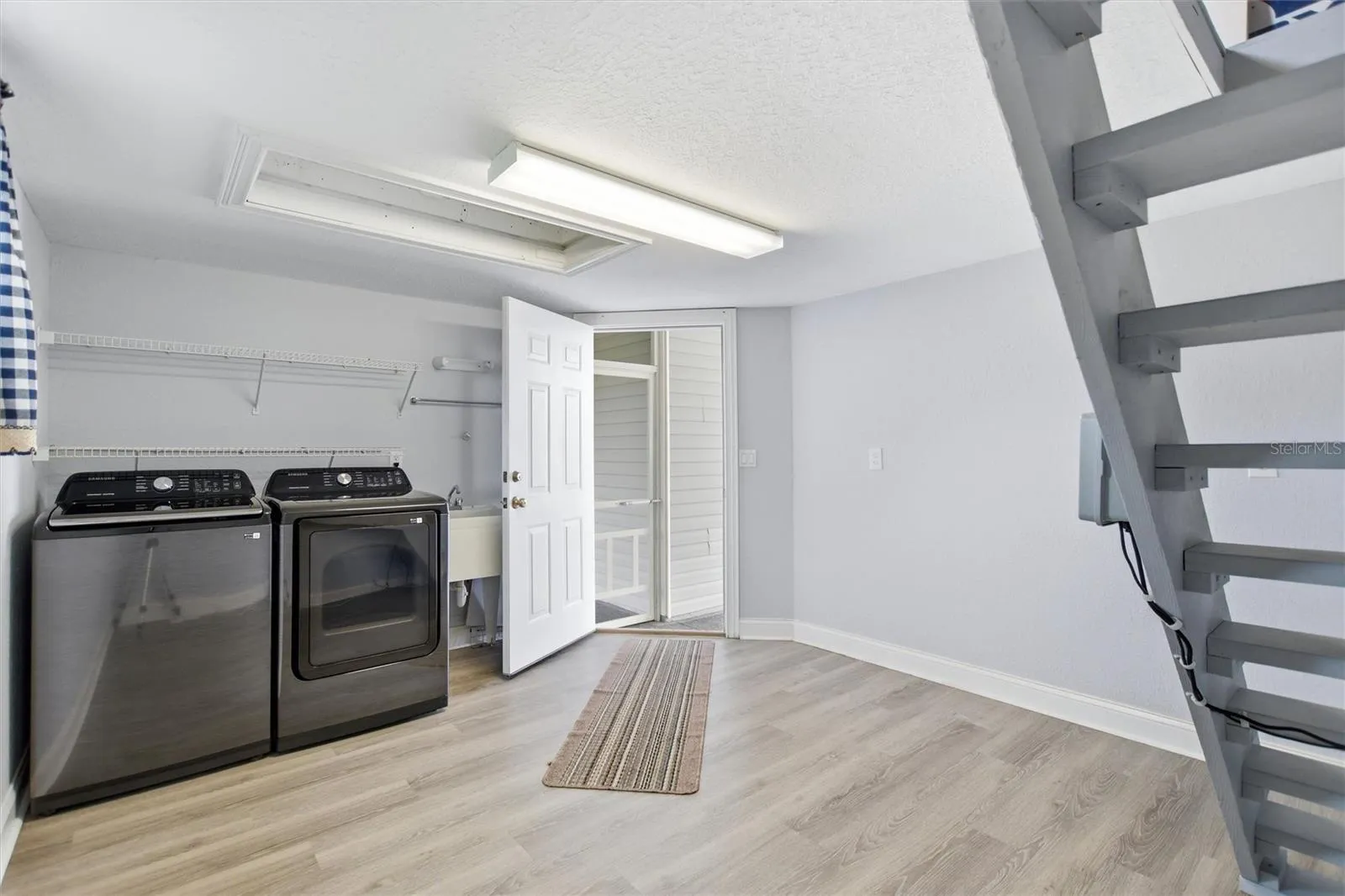 laundry room 12x13