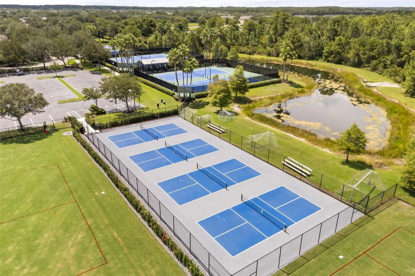 Brand New pickeball courts