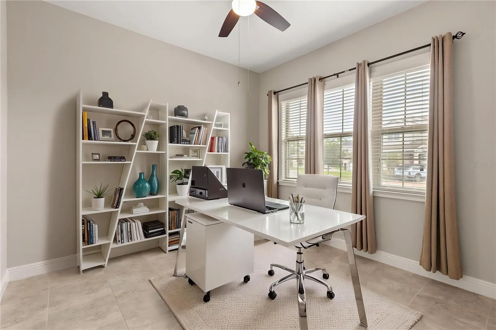 Front bedroom, also perfect as a home office.