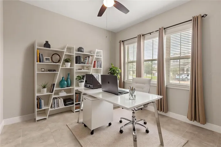 Front bedroom, also perfect as a home office.