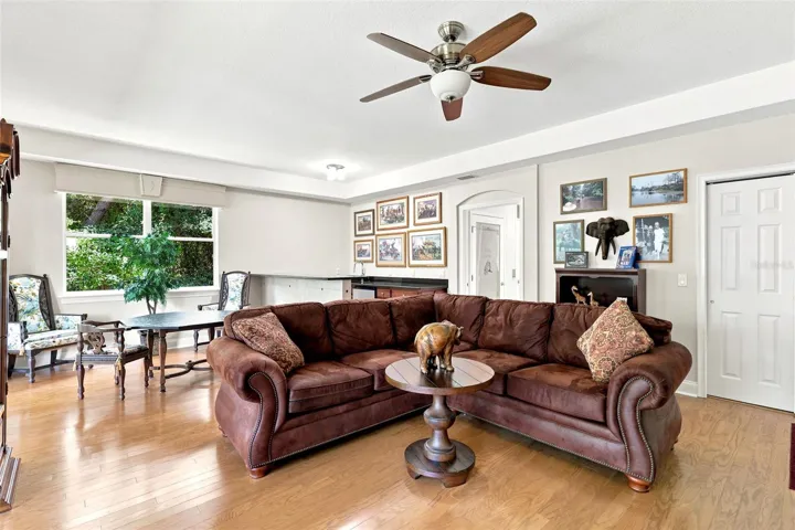 1ST FLOOR LIVING ROOM