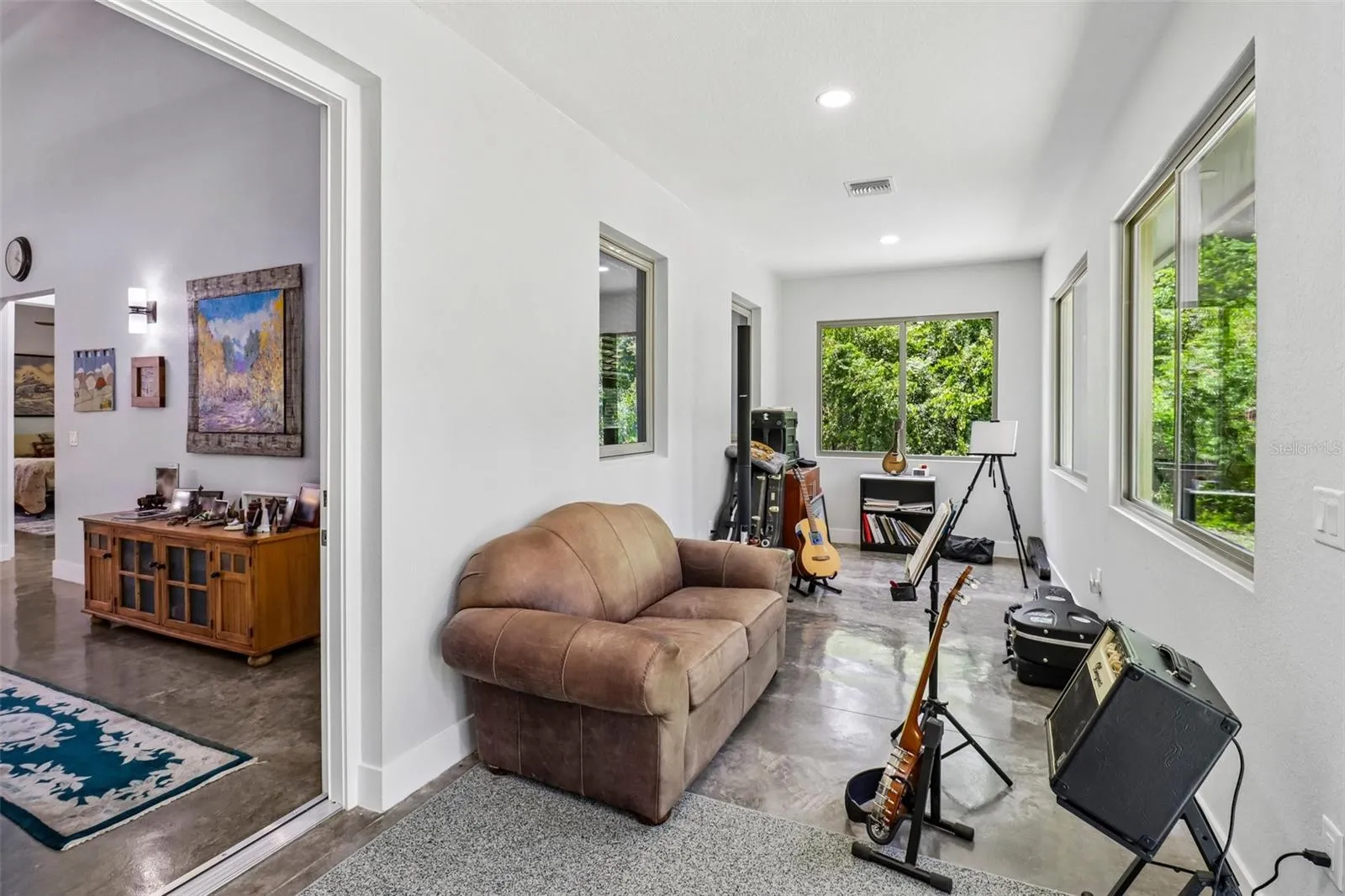 Enclosed Lanai / Florida Room