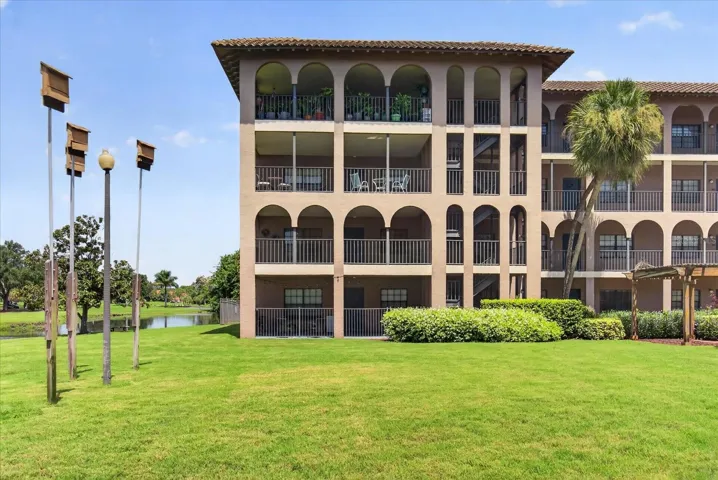 Fourth Floor Condo View From The Ground