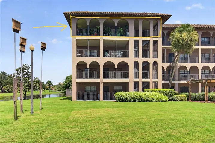 4th Floor Condo Highlighted in Yellow.
