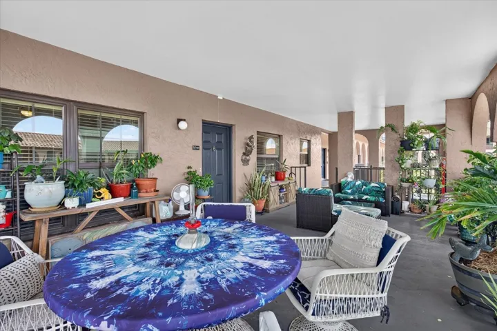 Your Private Huge Lanai Overlooking The Pasadena Yacht and Country Club