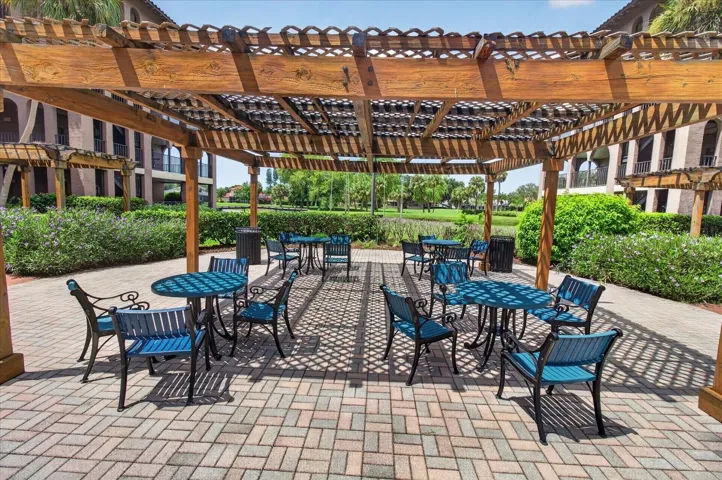 Sun and Visit Under the Pergola