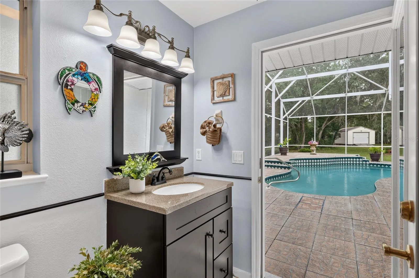 Access to Pool/Lanai