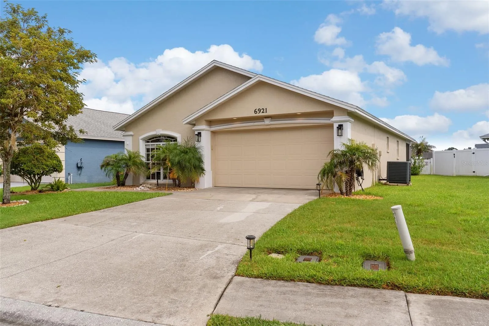 6921 Shimmering Dr, Lakeland, Florida 33813 — photo 2