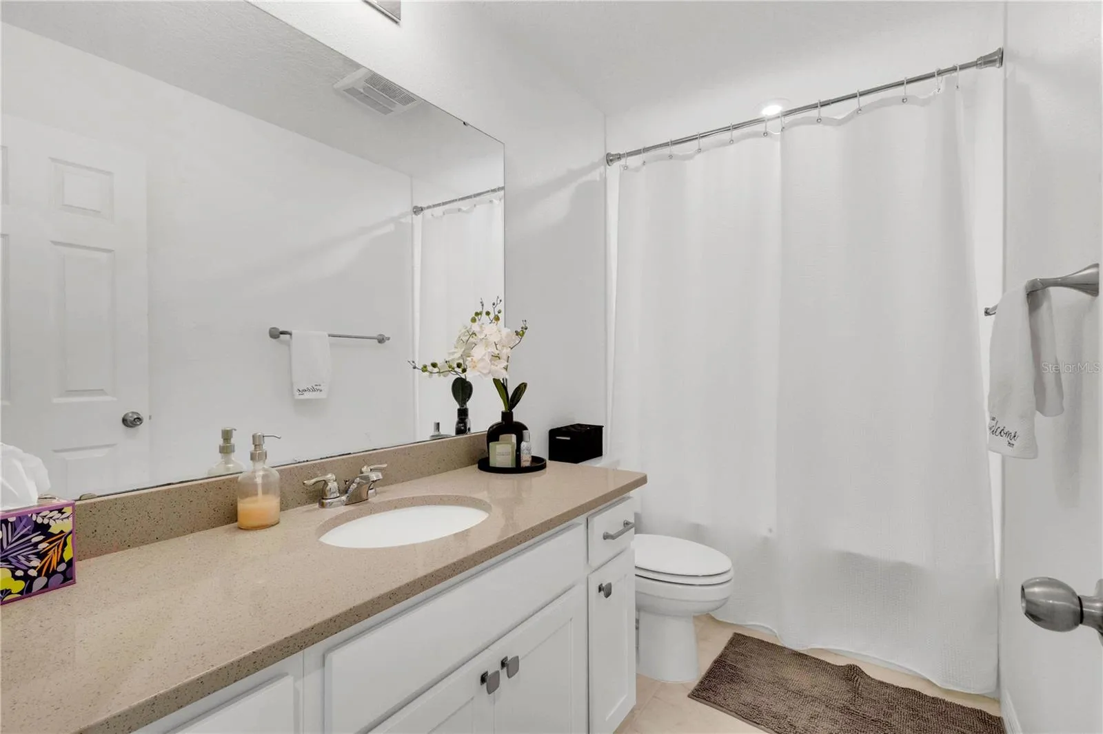 Full Guest Bathroom