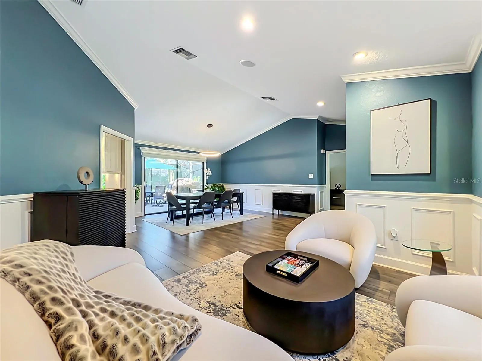 Open Living to Dining