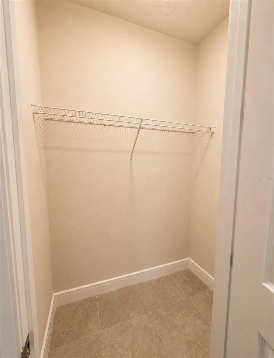 Walk in closet