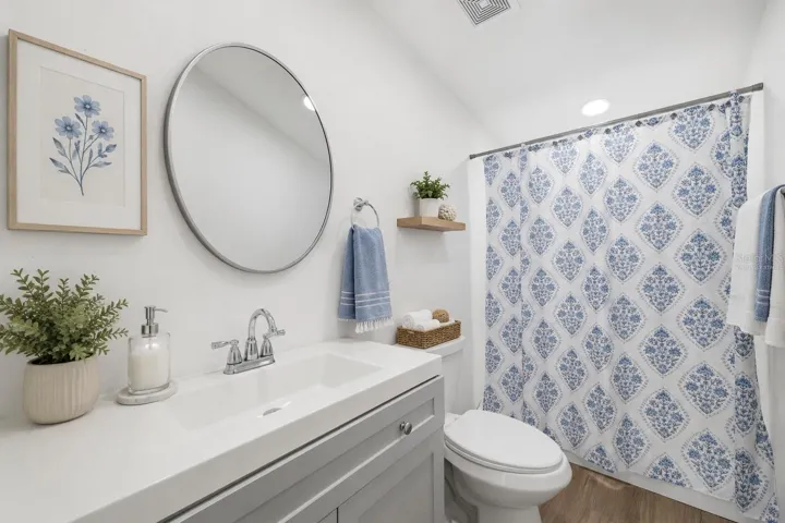 bathroom 2 virtually staged