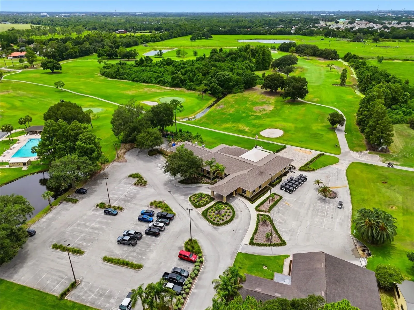 Clubhouse Parking