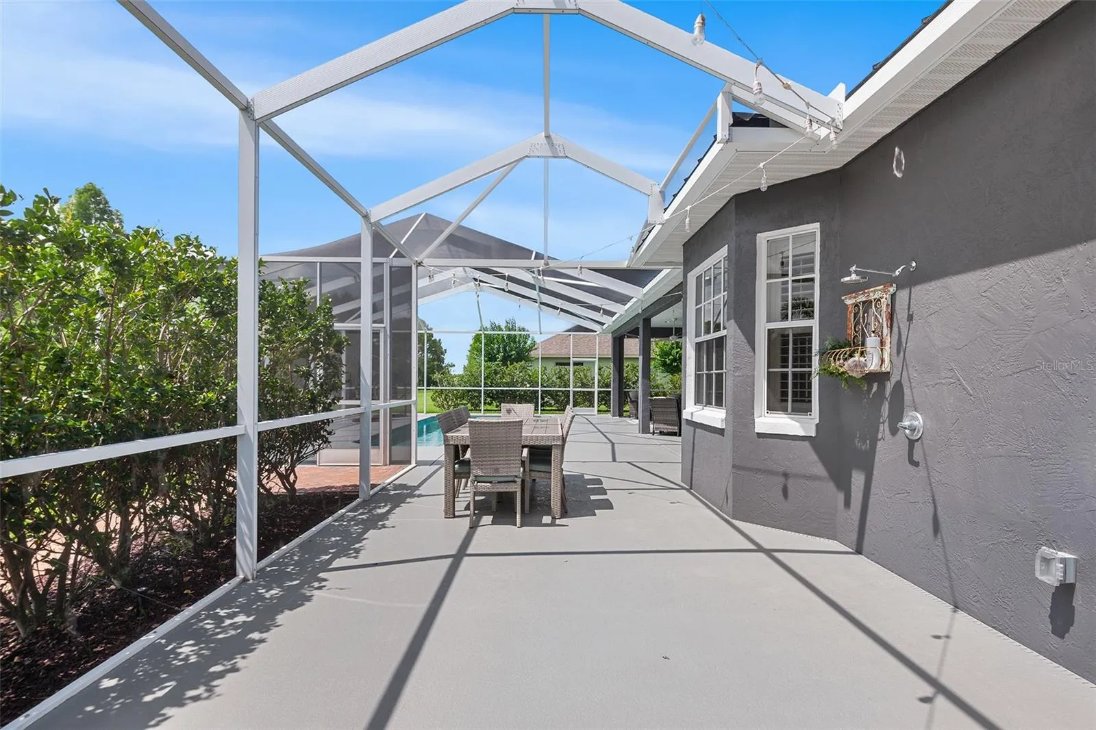 Ideal for Outdoor Dining