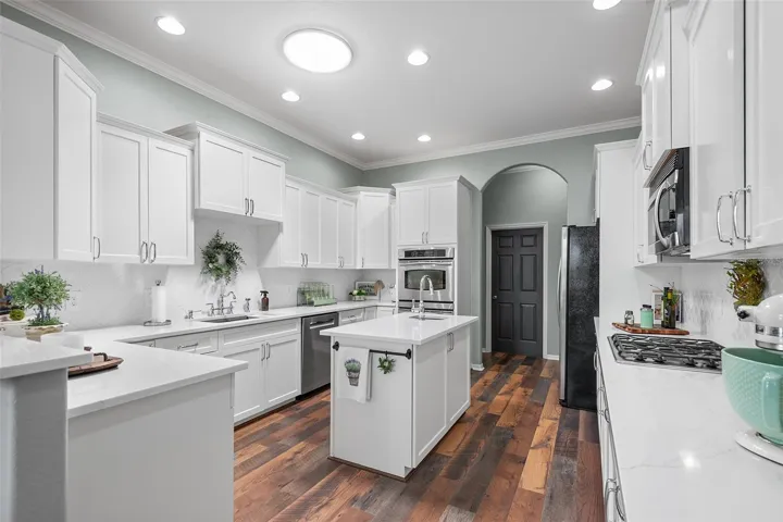 Island with Prep Sink