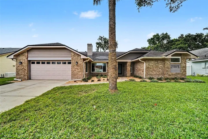 Beautifully updated 4 bedroom, 2 bath Pool home in Winter Springs