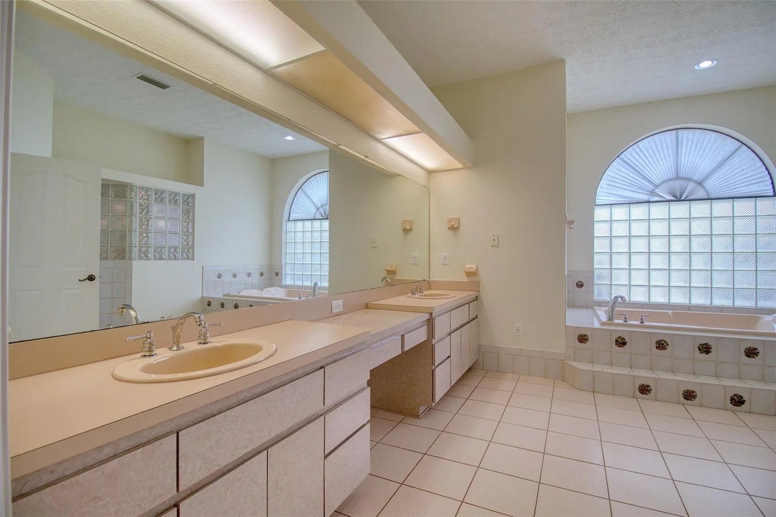 Primary ensuite
