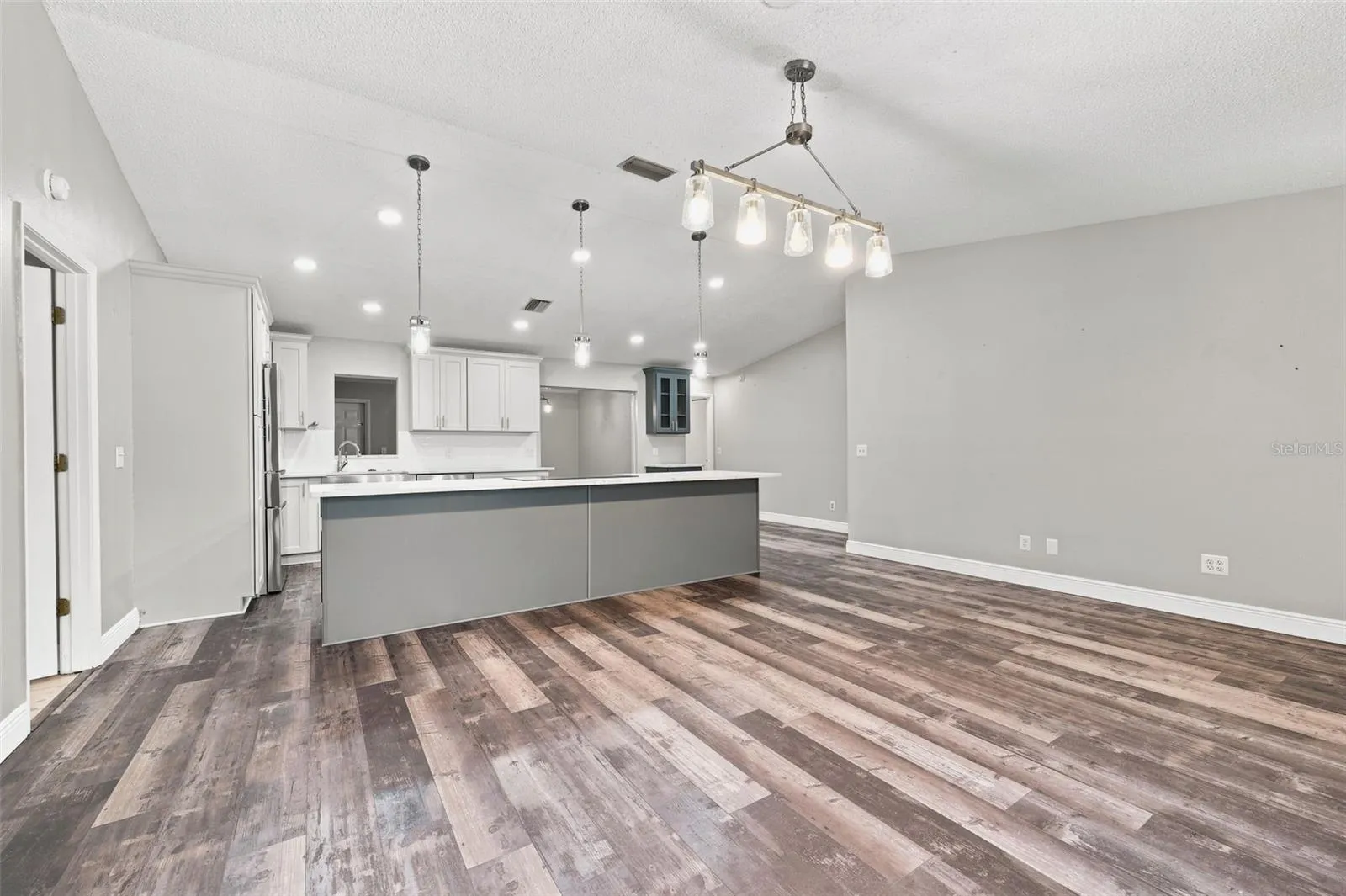 Living/Kitchen