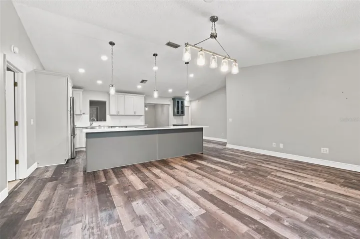 Living/Kitchen