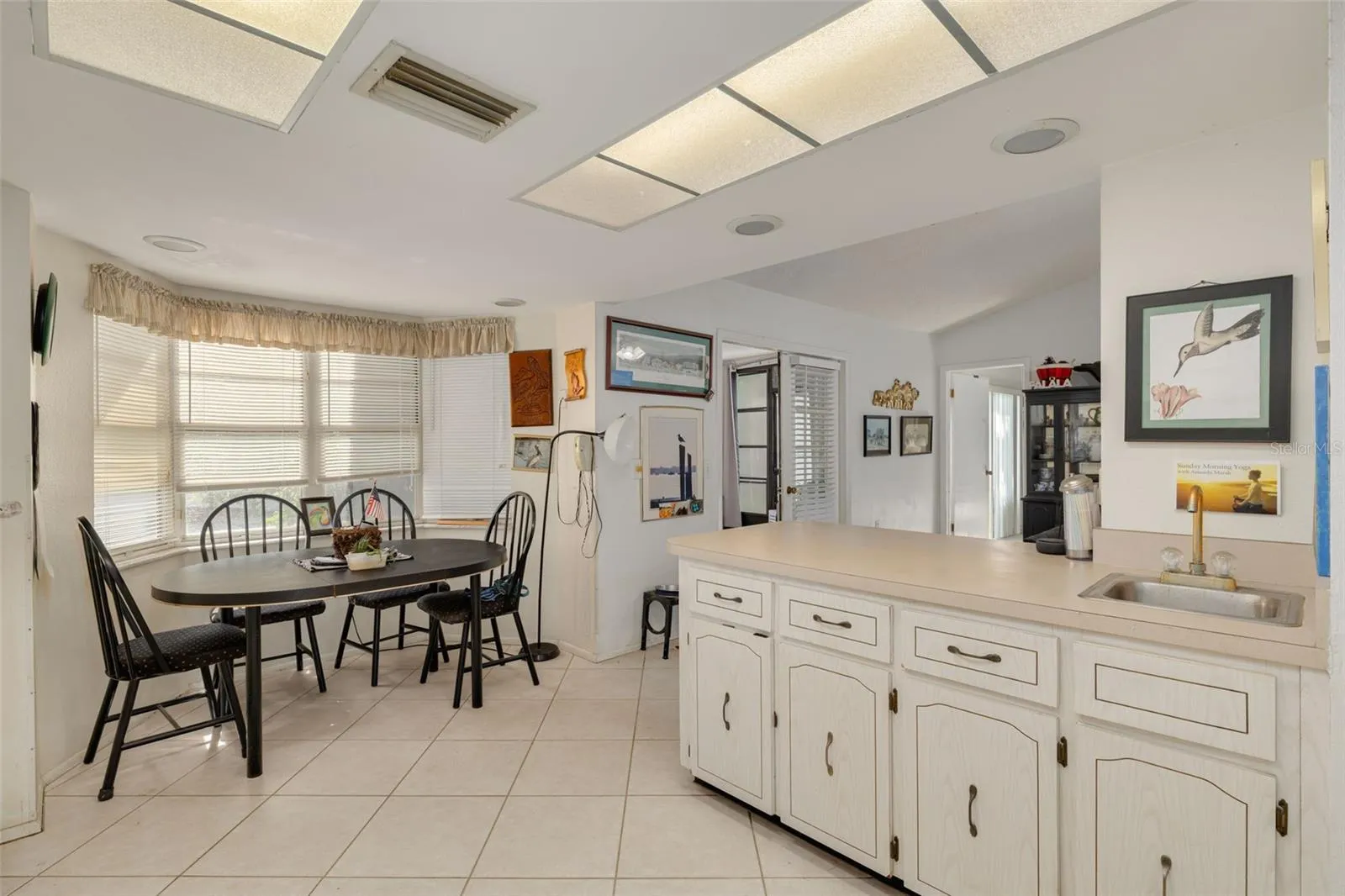 Kitchen, Dining area