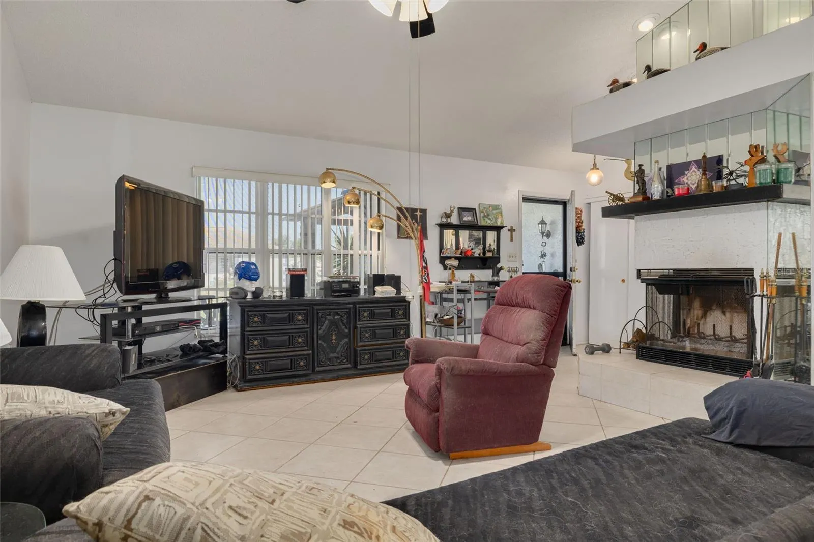 Living room, view of fireplace
