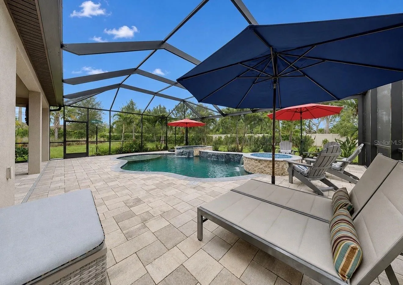 Pool, Fire pit, Spa