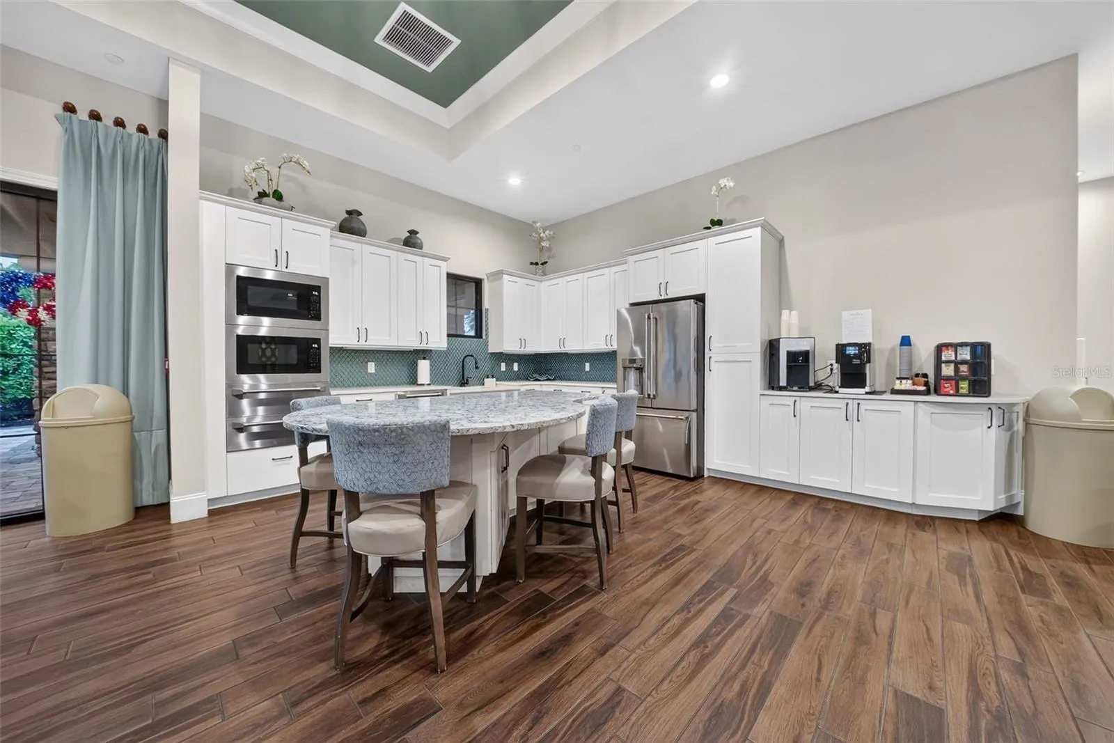 Amenity Kitchen